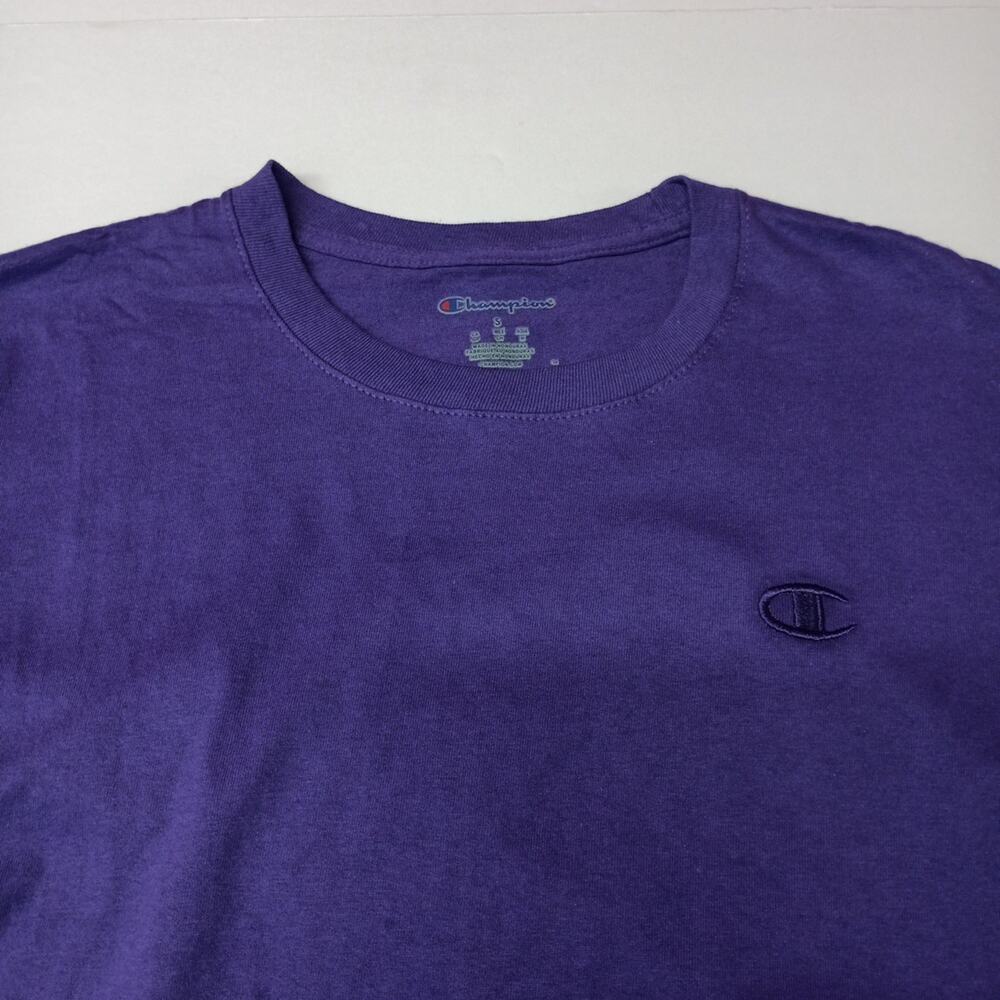 Champion‎ T-Shirt Mens S Purple Embroidered Logo Short Sleeve - Picture 2 of 7